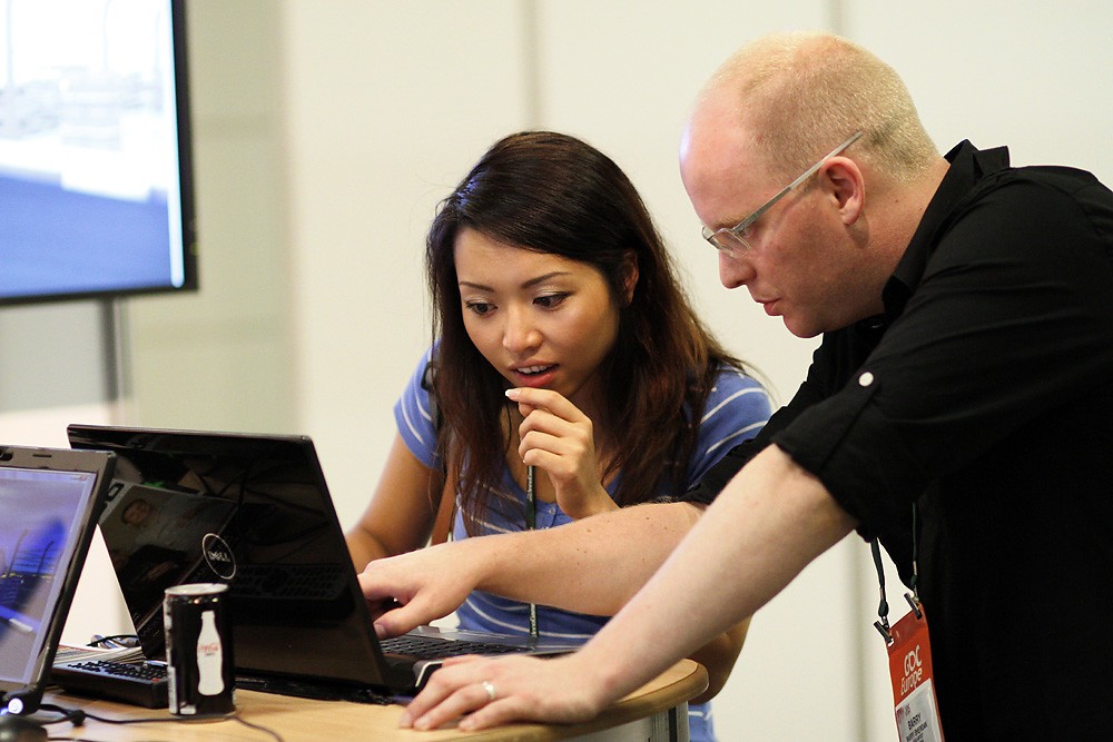 WHY IT’S BEST TO HIRE A SOFTWARE DEVELOPMENT COMPANY THAN A FREELANCER